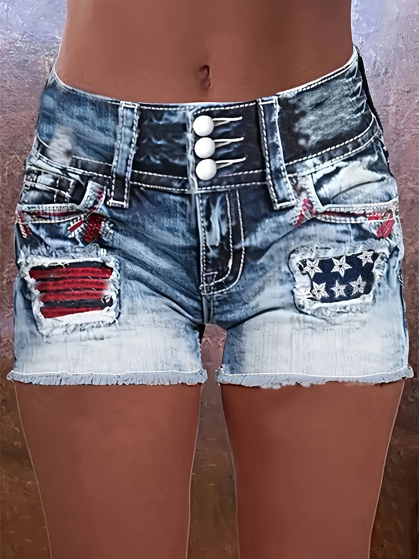 Naisten retrohenkiset rennot korkeavyötäröiset shortsit ainutlaatuisilla kirjailtuilla American Flag -napeilla.