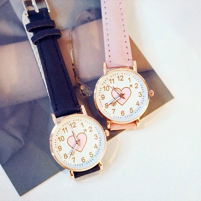 Uusi söpö sydämenmuotoinen kellotaulu lasten naisten kello Naisten opiskelijamuotikello Yksinkertainen tyttöystävä orologio donna
